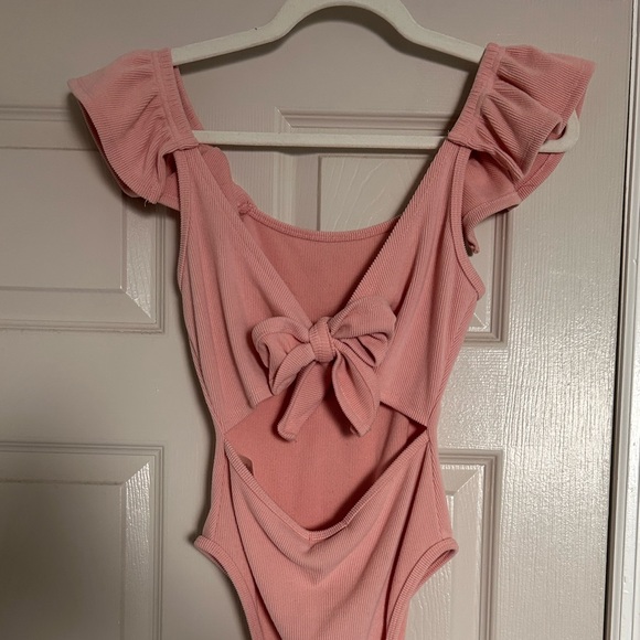 Mi Ami brand pink onesie top with bow - Picture 1 of 3